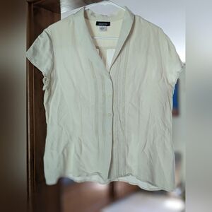Jones NY Short sleeve SILK blouse